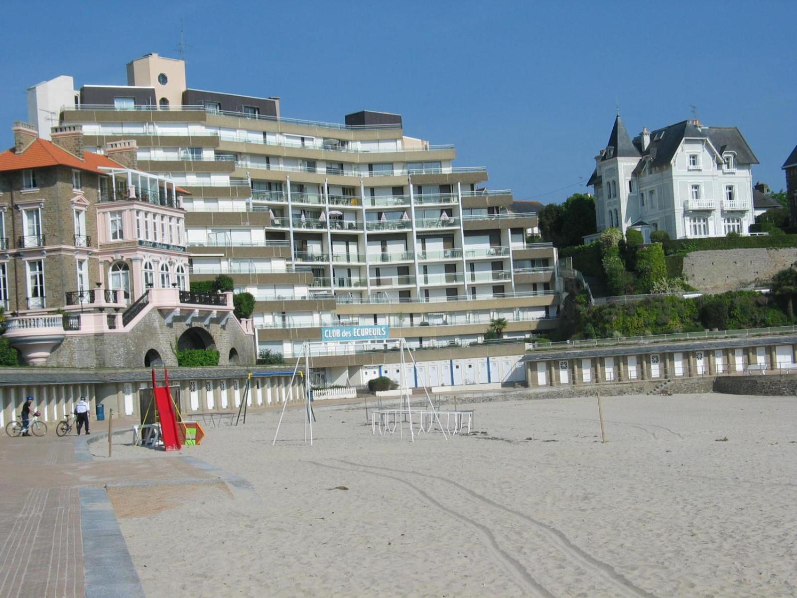 Studio, Balcon Et Acces Direct Page Dinard Eksteriør bilde